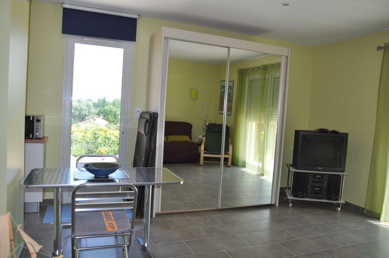 Martichris Apartment Chateauneuf-de-Gadagne Luaran gambar
